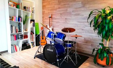 VENDO ILUMINADA CASA EN CONJUNTO CERRADO EN CAJICA (IC)