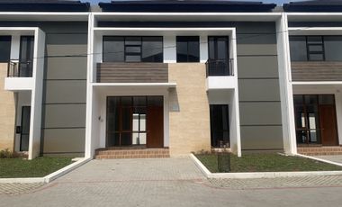 Rumah mewah baru berfasilitas di buahbatu bandung  dekat akses tol