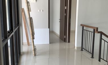 Rumah mewah baru berfasilitas di buahbatu bandung  dekat akses tol