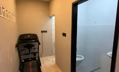 Dijual rumah 1.2 M mewah semifurnished LT 128 LB140 di galaxy depan taman