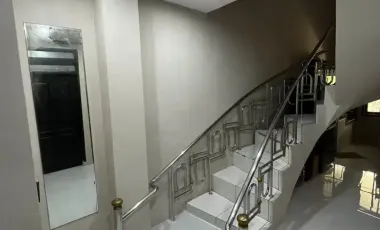 Dijual rumah 1.2 M mewah semifurnished LT 128 LB140 di galaxy depan taman