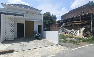 Rumah Baru Cantik SHM, Ready Unit Finishing Bonus Free Pjk Pembelian