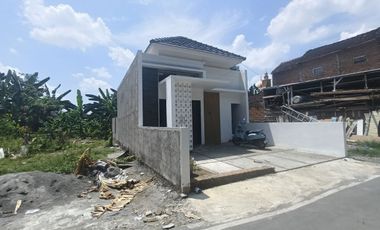 Rumah Baru Cantik SHM, Ready Unit Finishing Bonus Free Pjk Pembelian