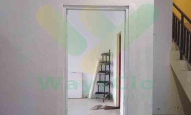 DISEWAKAN RUMAH CANTIK DI TAMANSARI METROPOLITAN, HARGA SANGAT MURAH