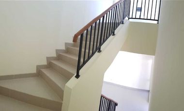 DIJUAL MURAH Rumah 2 lantai Cluster Samatha Di Harapan Indah Bekasi