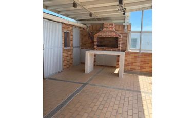 Arriendo duplex en Villacarolina