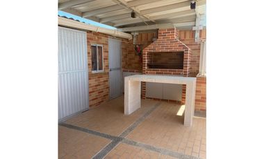 Arriendo duplex en Villacarolina