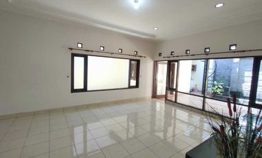 TERAWAT & SIAP.HUNI SEWA RUMAH BATUNUNGGAL CLUSTER FAVORITE