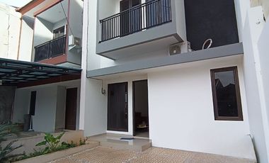 Rumah Dijual Cluster Karang Tengah Nego Strategis KPR