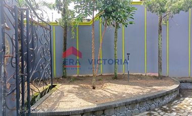 Rumah dekat Pasar Wates Tawang