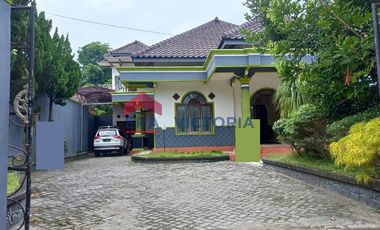 Rumah dekat Pasar Wates Tawang