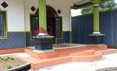 Rumah dekat Pasar Wates Tawang