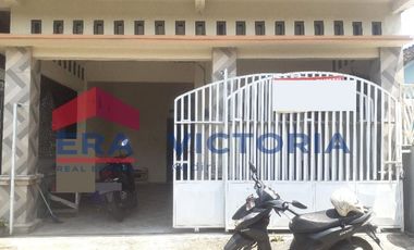 Rumah 2 lantai di Bundaran Sekartaji Kediri