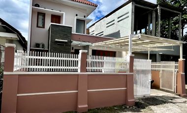 Rumah luas depan masjid dekat pasar kotagede