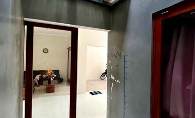 Rumah luas depan masjid dekat pasar kotagede
