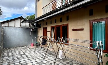 Rumah luas depan masjid dekat pasar kotagede