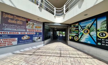 PLAZA COMERCIAL EN VENTA
