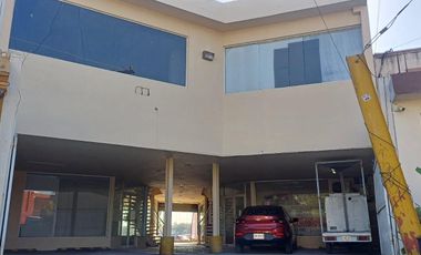 PLAZA COMERCIAL EN VENTA