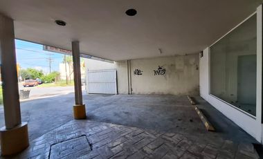 PLAZA COMERCIAL EN VENTA