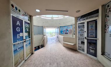 PLAZA COMERCIAL EN VENTA