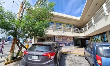 PLAZA COMERCIAL EN VENTA