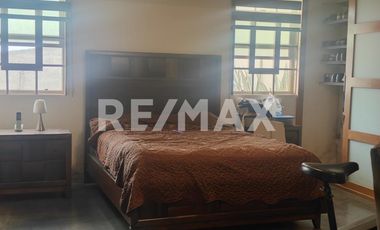 ¡SE VENDE HERMOSA CASA EN TIJUANA, COL. AEROPUERTO! - (3)