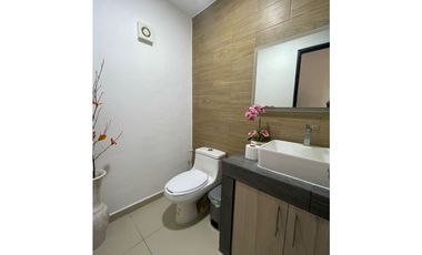 OPORTUNIDAD DE INVERSION CASA SEMI NUEVA EN VENTA MODERNA ZONA 3 DE MAYO