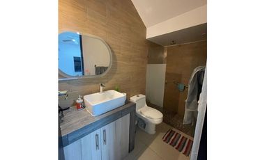 OPORTUNIDAD DE INVERSION CASA SEMI NUEVA EN VENTA MODERNA ZONA 3 DE MAYO