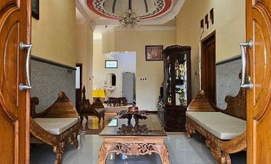 Dijual Rumah Tropis Asri & Mewah di Pusat Kota Tuban Jawa Timur