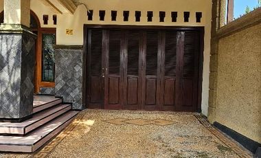 Dijual Rumah Tropis Asri & Mewah di Pusat Kota Tuban Jawa Timur