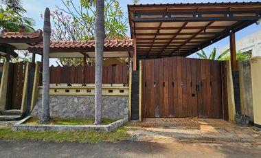 Dijual Rumah Tropis Asri & Mewah di Pusat Kota Tuban Jawa Timur