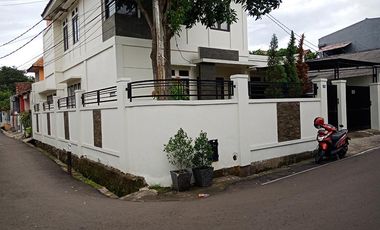 rumah bagus siap huni bebas banjir jalan lebar dekat 2 intu tol