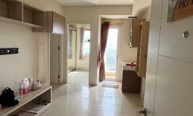 Apartemen 2 BR Lantai 15 Di Parahyangan Residence  Dekat Kampus