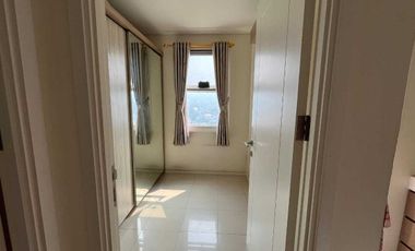 Apartemen 2 BR Lantai 15 Di Parahyangan Residence  Dekat Kampus