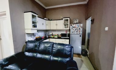 Rumah Mewah Luas Asri Ada Halaman & Taman di Tengah Kota Solo