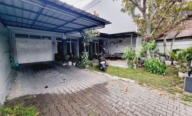Rumah Mewah Luas Asri Ada Halaman & Taman di Tengah Kota Solo