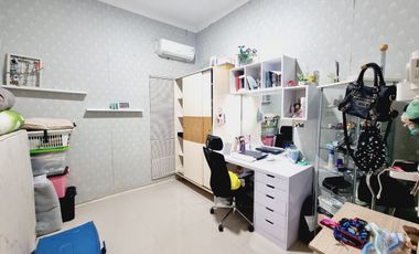 Rumah Mewah Luas Asri Ada Halaman & Taman di Tengah Kota Solo