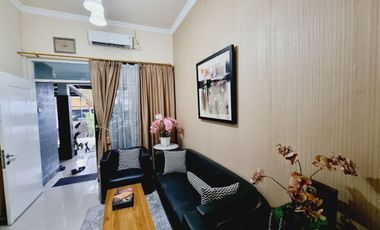 Rumah Mewah Luas Asri Ada Halaman & Taman di Tengah Kota Solo