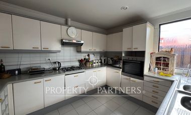 Gran casa ubicada en privilegiado sector de la ciudad