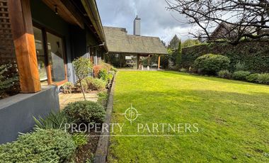 Gran casa ubicada en privilegiado sector de la ciudad