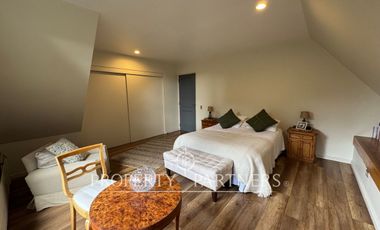 Gran casa ubicada en privilegiado sector de la ciudad