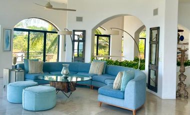 Casa en condominio en venta en Fracc. La Punta en Manzanillo.