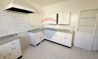 LUMINOSA CASA REMODELADA  USO COMERCIAL - RECOLETA