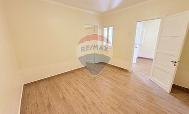 AMPLIA CASA REMODELADA  USO COMERCIAL - RECOLETA