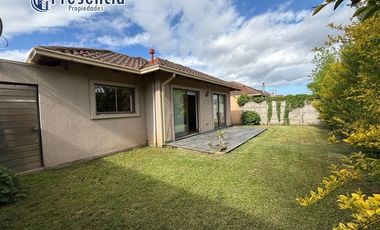 Casa en Venta en Parque del Sol, Las Rastras, Talca