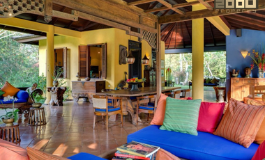 Spacious Villa with Private Forest & Riverfront – Cepaka, Bali