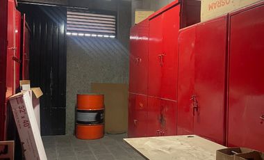 OPORTUNIDAD! Nave industrial con dos bodegas en Venta