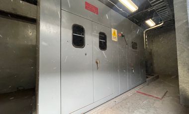 OPORTUNIDAD! Nave industrial con dos bodegas en Venta