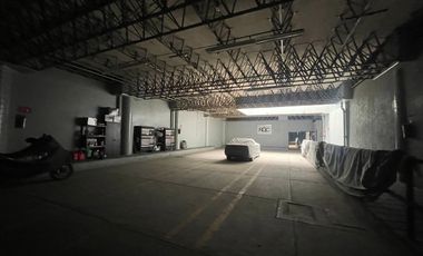 OPORTUNIDAD! Nave industrial con dos bodegas en Venta