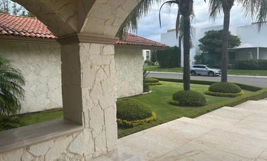 CASA EN VENTA EN CAMPANARIO QUERETARO